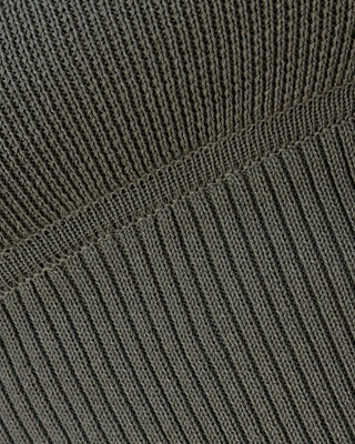 Up close view of the heir knit crop top fabric.